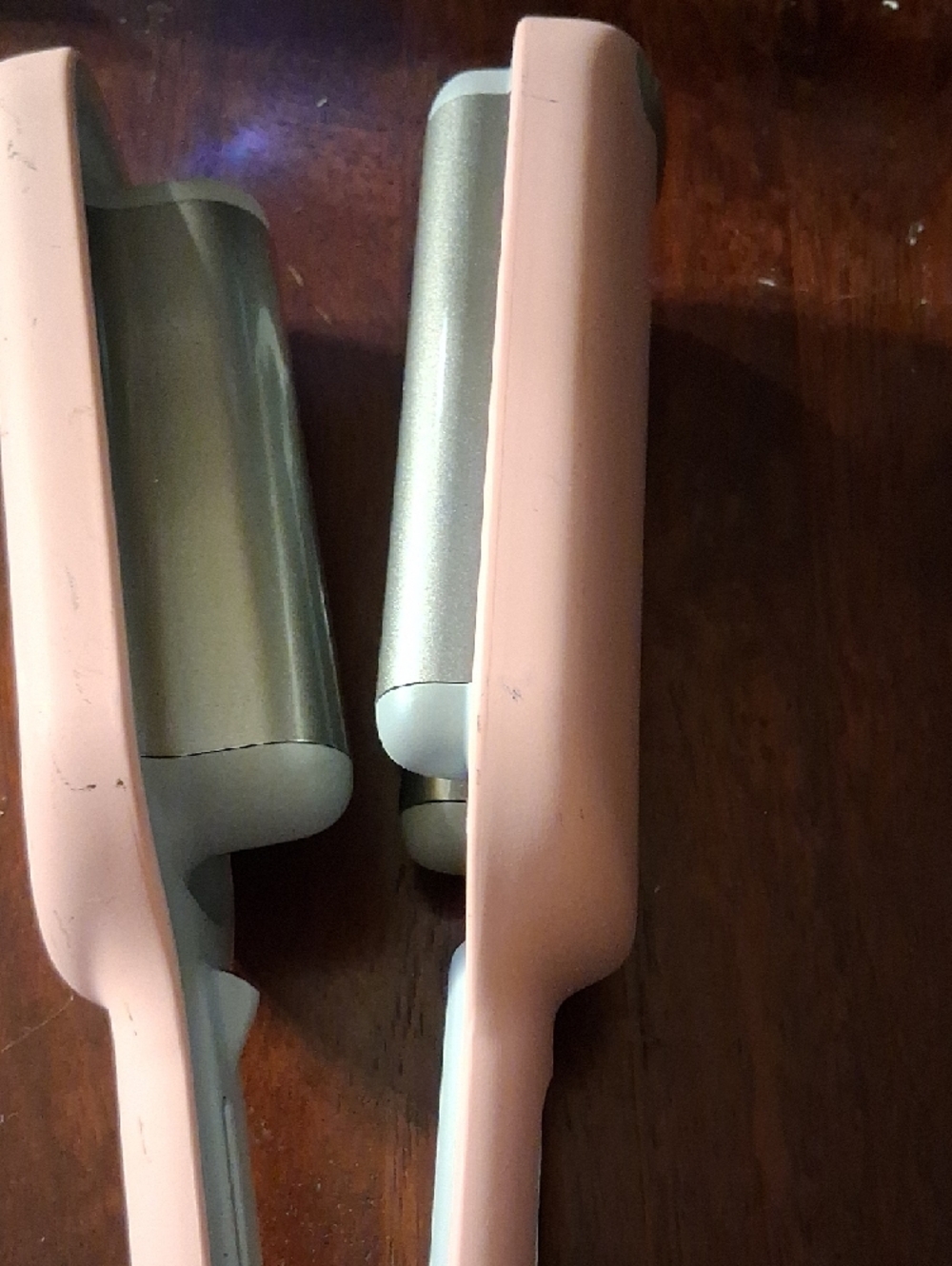 Tymo Pink Hair Straightener - Ceramic Flat Iron for Smooth Styling - Picture 4 of 6